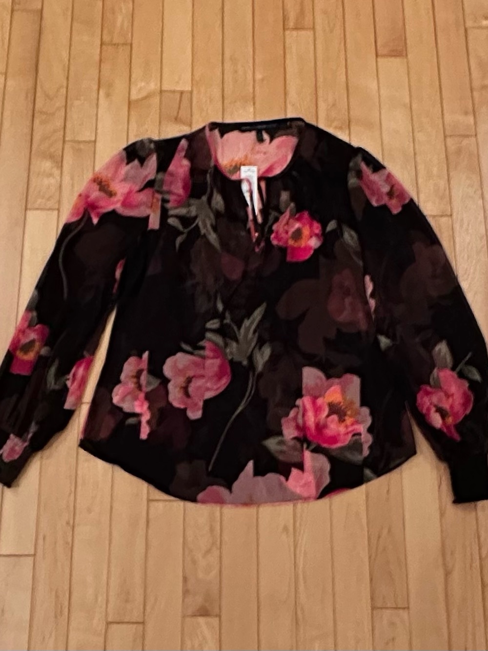 White House Black Market Spliced Poppy Floral Blouse; NWT, Sz.S - Picture 7 of 16